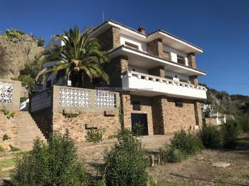 CHALET EN LA SOLANA DE LA MONTAÑA