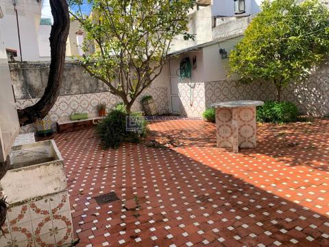 CASA CON PATIO EN PLAZA DE ITALIA