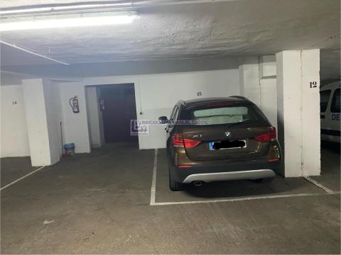 PLAZA DE GARAJ E EN EL CENTRO