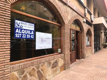 Local Comercial de 380 m<sup style='color: #898ba2;'>2</sup> y 2 baños en Centro.