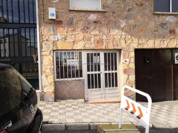 Local Comercial de 20 m<sup style='color: #898ba2;'>2</sup> y 1 baños en Centro.