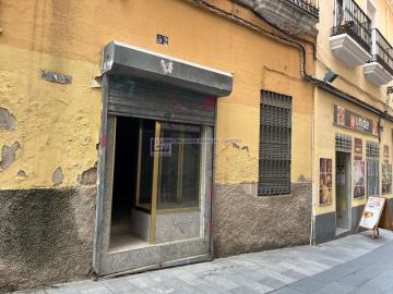 Local Comercial de 90 m<sup style='color: #898ba2;'>2</sup> en Centro.