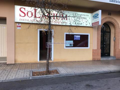 Local Comercial de 80 m<sup style='color: #898ba2;'>2</sup> y 1 baños en R66.