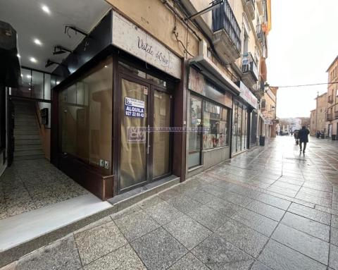 Local Comercial de 60 m<sup style='color: #898ba2;'>2</sup> en Centro.