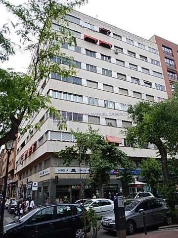 PISO EN CANOVAS