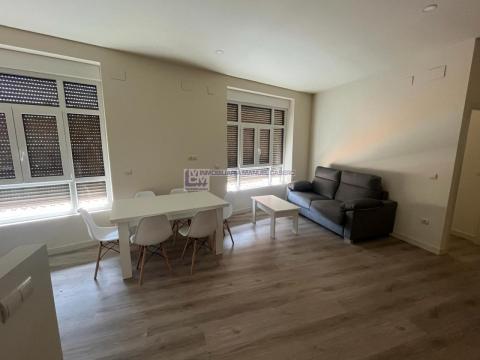 Apartamento de 65 m<sup style='color: #898ba2;'>2</sup> con 1 habitaciones y 1 baños en Centro.