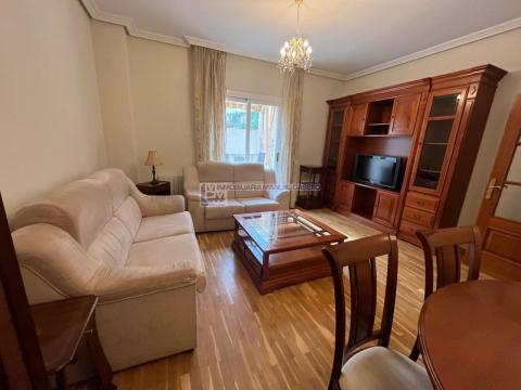 Piso de 80 m<sup style='color: #898ba2;'>2</sup> con 2 habitaciones y 1 baños en R66.